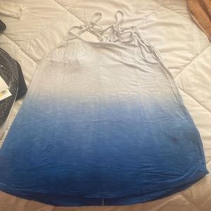 ombré blue top w zig zag back!